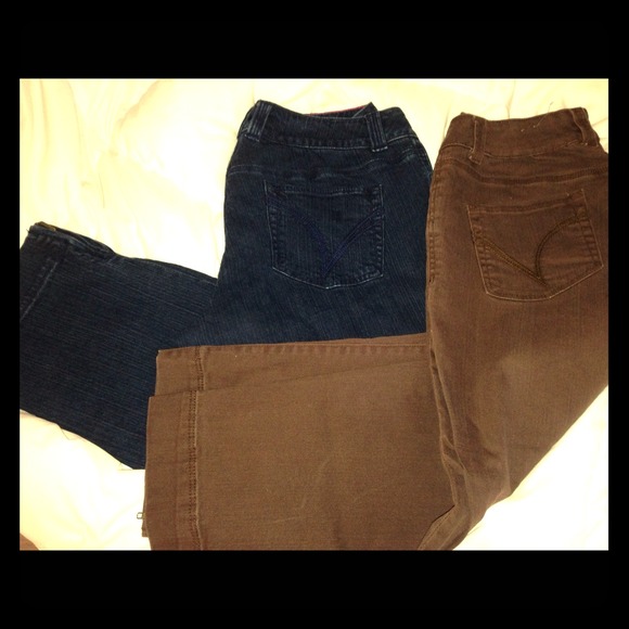 2 Pair of Size 16 Venezia Capris w Zippers