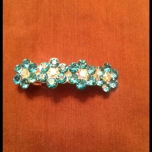Turquoise 4 Flower Strand Hair Clip