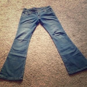 STRETCH BOOTCUT DISTRESSED BLUE JEANS SZ 3/4 & 5/6