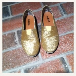 Gold tom style shoes