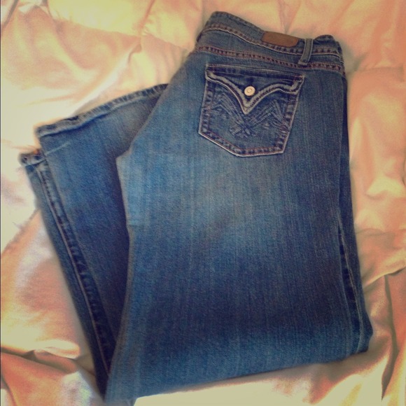 Size 17 Vigoss Jeans w Back Button Close Pockets