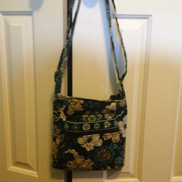Vera Bradley Hipster Purse - Picture 2 of 2