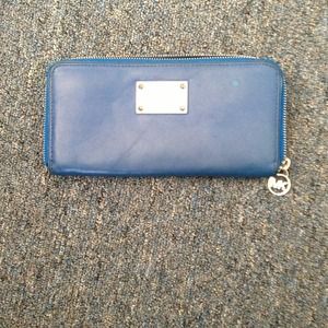 SOLD - Michael Kors wallet