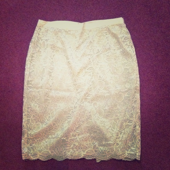 Sleek & lacy! The best of all worlds in this skirt