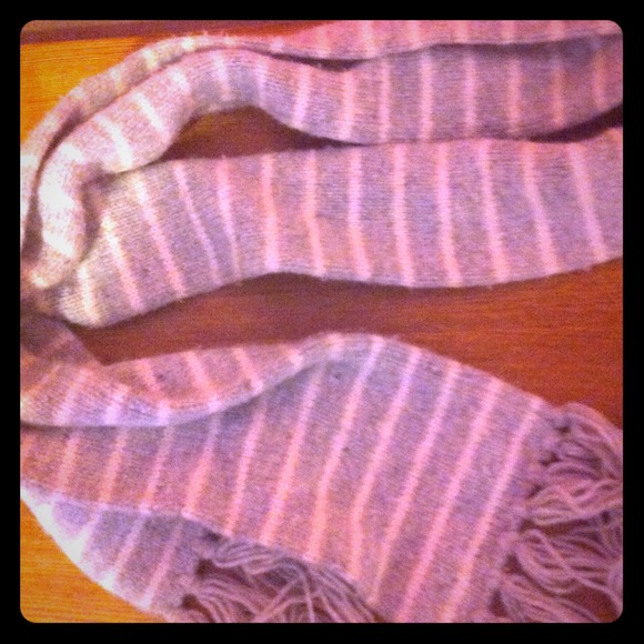 Abercrombie scarf!