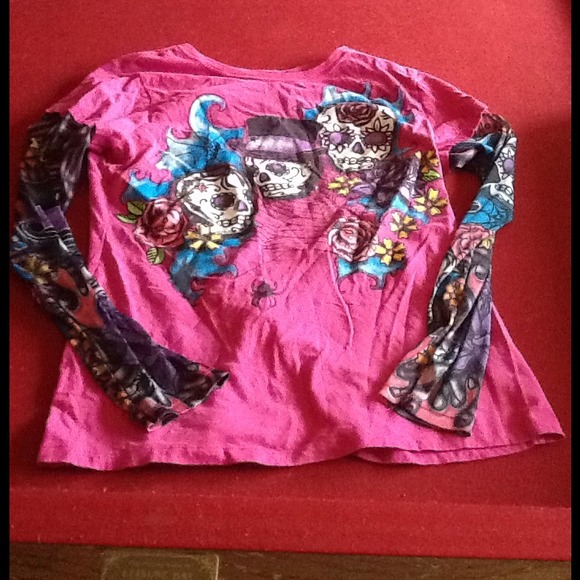 Shirt that looks like Ed hardy