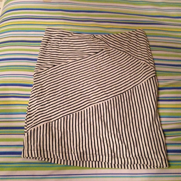 Stripped skirt