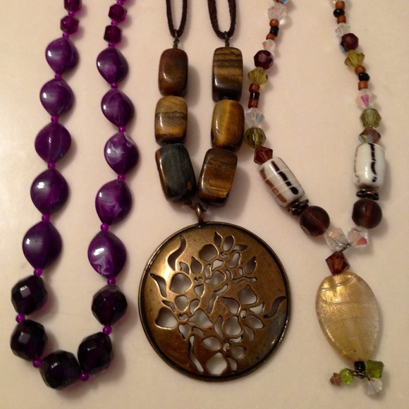 3 unique necklaces !