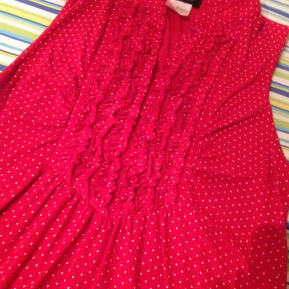 💢REDUCE💢 red top - Picture 2 of 2