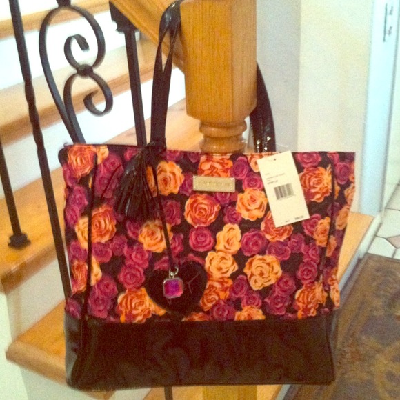 SOLD🌹🌹Betsey Johnson Tote🎀🎀