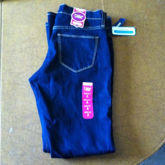 Brand new blue jeans - Picture 2 of 2