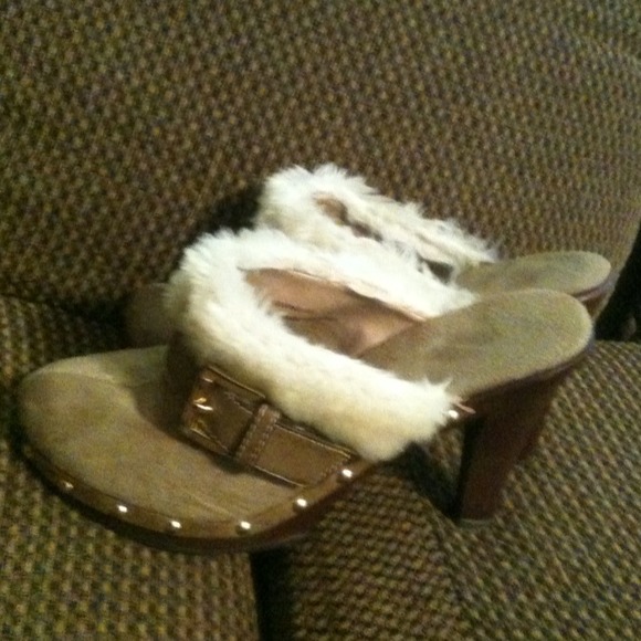 Fuzzy - Picture 2 of 2