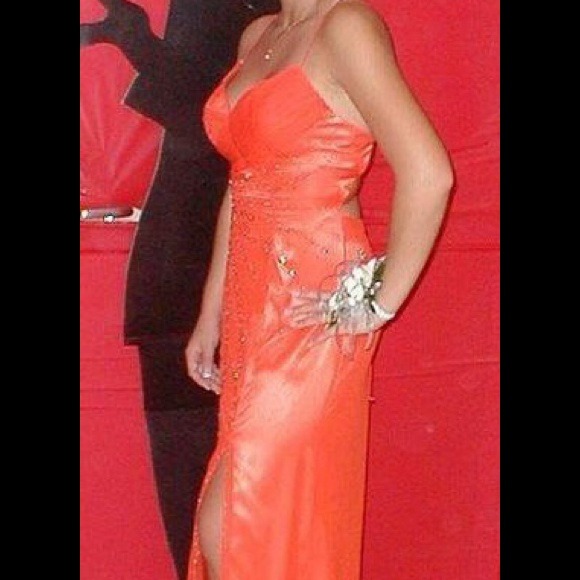 Gorgeous Orange prom / homecoming dress