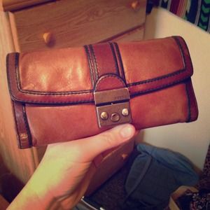 Fossil authentic brown leather clutch/wallet!