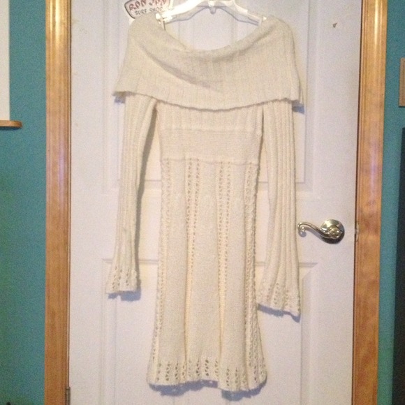 Beautiful sweater dress!