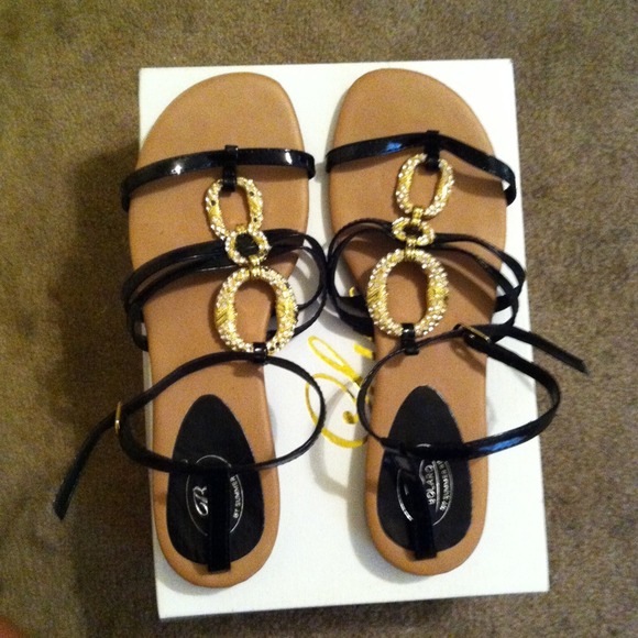 Flat sandals - Picture 3 of 4