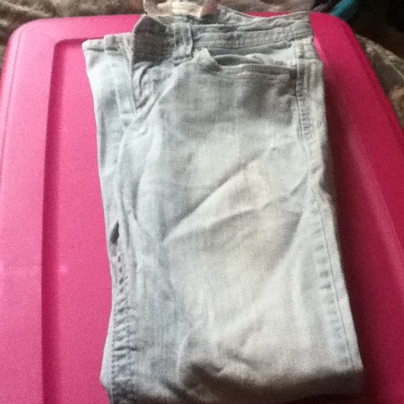 Light wash Aéropostale jeans