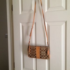 Authentic Coach clutch