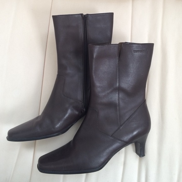 Isotoner mid calf boots