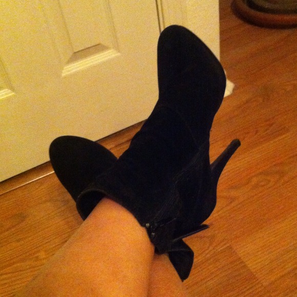 High in style booties - Picture 4 of 4