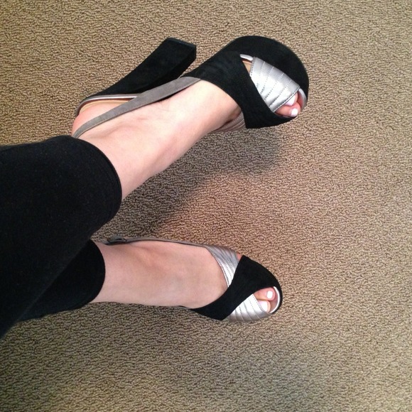H by Halston Shoes - Gorgeous black and silver heels