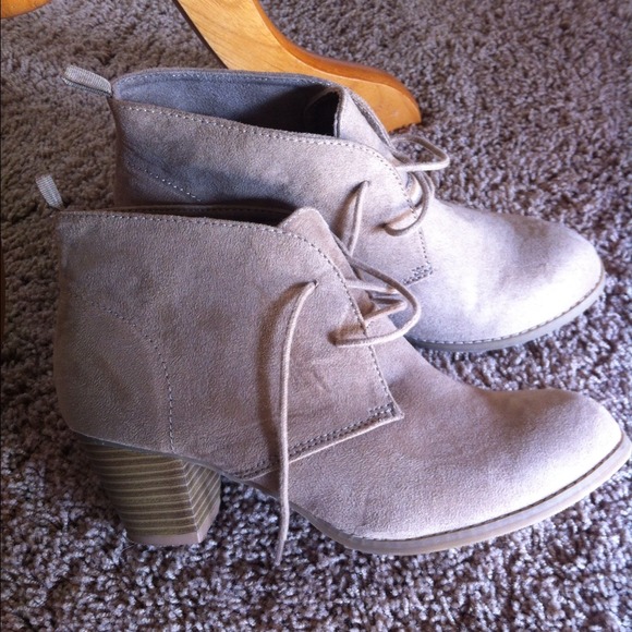 Gap ankle boots