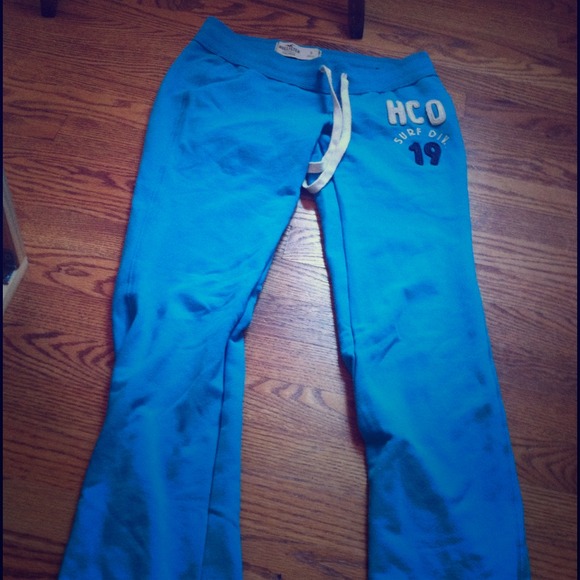 Hollister "cute butt" sweatpants
