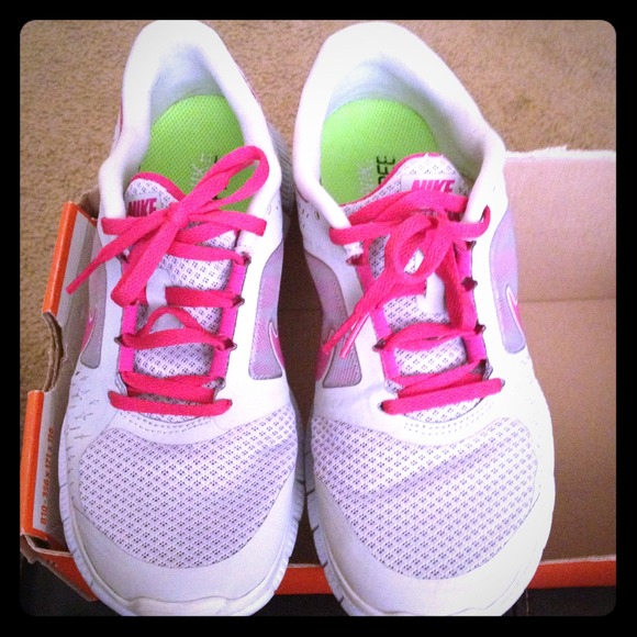 Sold to angelika1!!!! NIKE FREE RUN 3 5.0 size 8