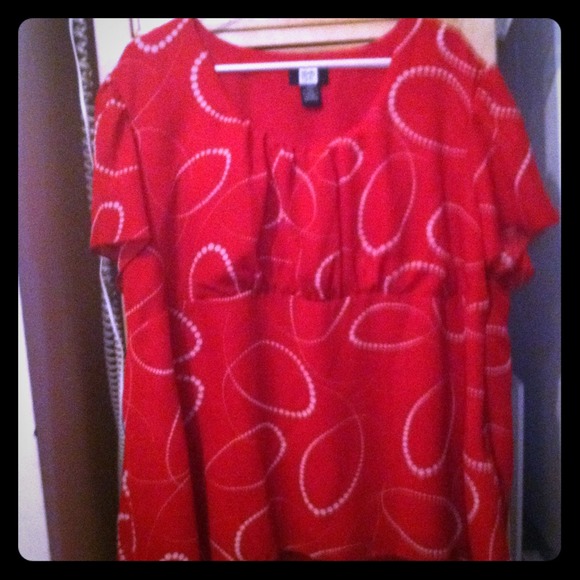 Pretty Red Blouse 🌺