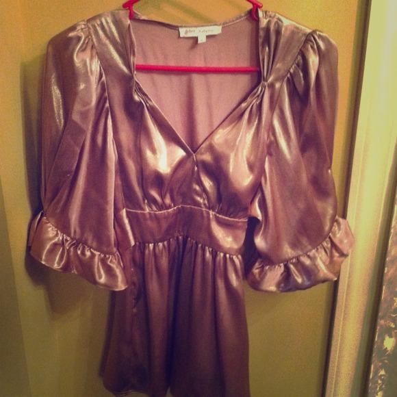 Betsey Johnson Blouse 🎀