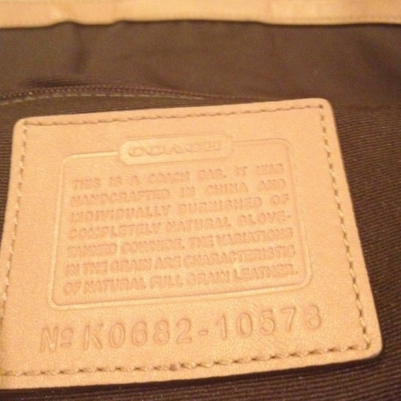 Reduced!🌸Coach Purse-Beautiful Condition 🌸 - Picture 3 of 3