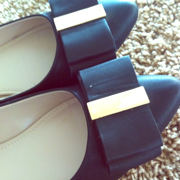 RESERVED: BR bow point toe flat