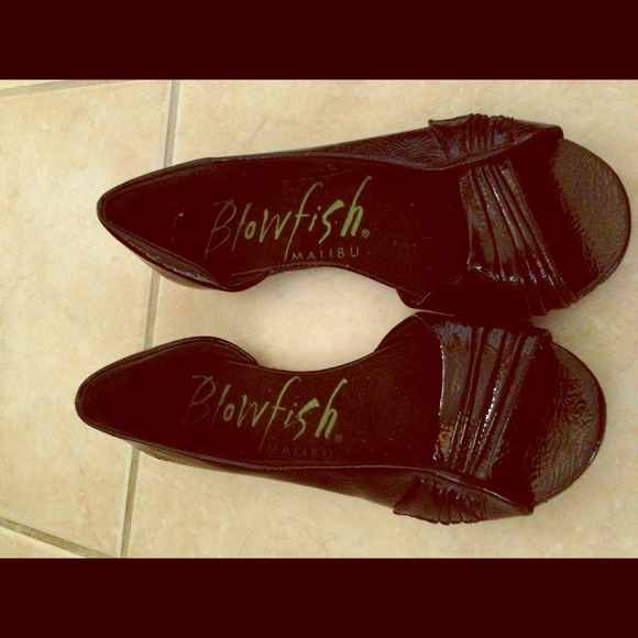 🚨Sold 🚨 in bundle-Bowfish brand flats
