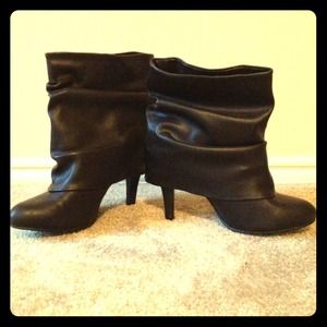 Dark brown slouch bootie