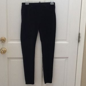 HUE black corduroy jeggings