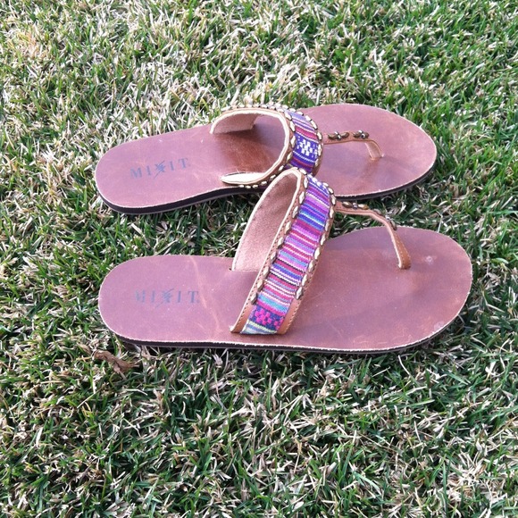 Bundle plaid and Summer Slipons