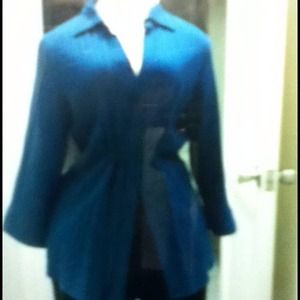 🎉🎉SOLD🎉🎉Very casual blue shirt