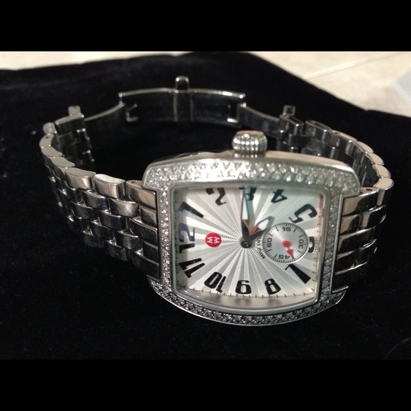 Michelle Watch - Picture 3 of 4