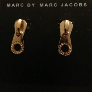 🚨Reduced🚨MJ Gold Zipper earrings.  NWOT