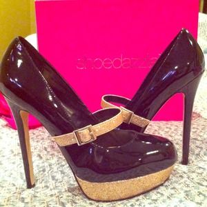 Black and glittery gold HIGH heels!