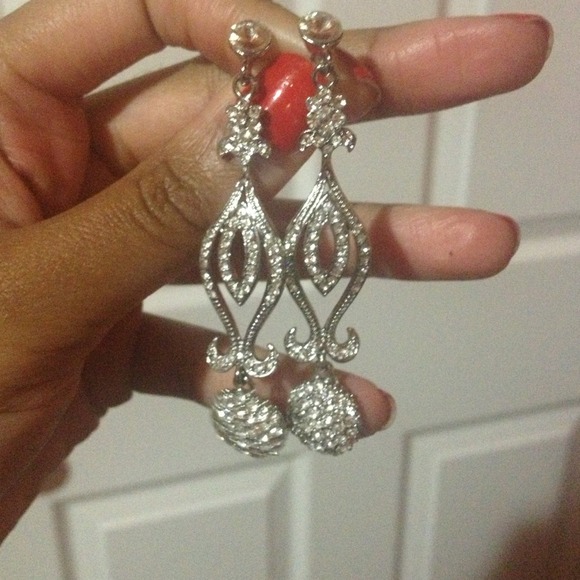 Drop earrings