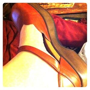 Size9.5 d an  s k o.   Comfortable!