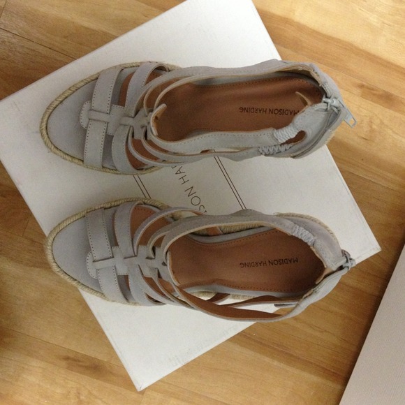 NIB Madison Harding Sammi Wedge. - Picture 2 of 4