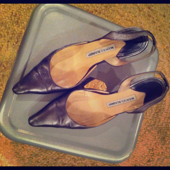 Price Drop 😻!Manolo Blahnik Slingbacks Size 9