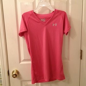 Under armor pink shirt