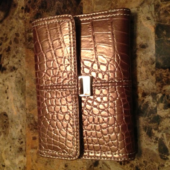 NWOT Liz Claiborne wallet crocodile print