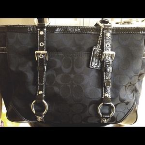 ⚡Pending⚡〰Coach Purse〰