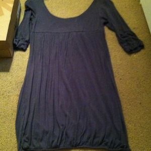 Scoop neck three quarter sleeve dress