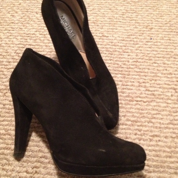 **RESERVED** Michael Kors Boots