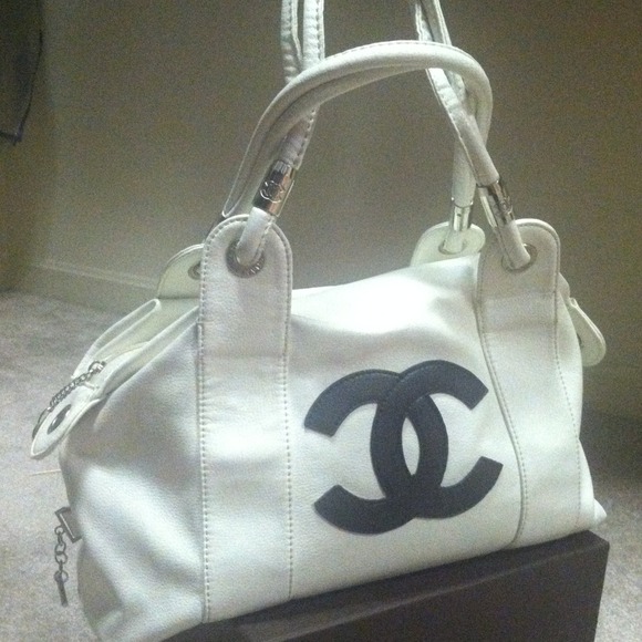 Chanel purse